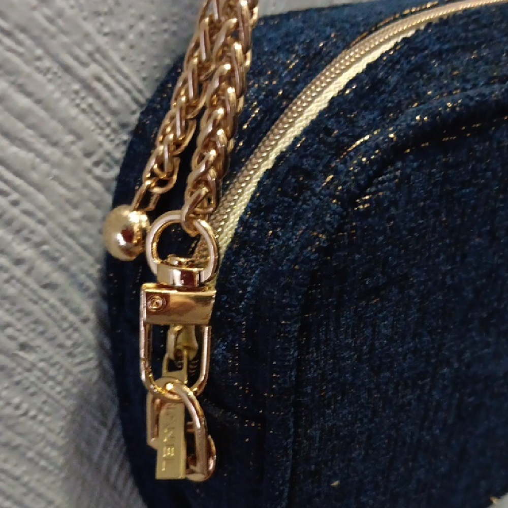 Chanel Navy Cosmetic Bag Turned Crossbody Bag with Unbranded Chain - Picture 4 of 10